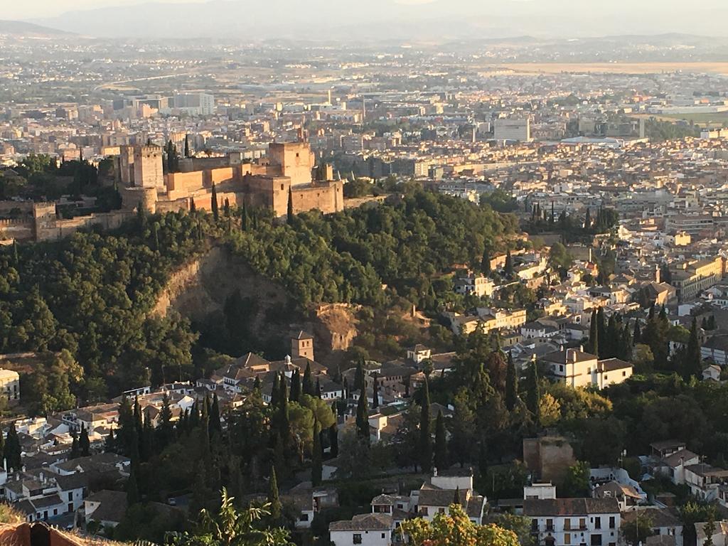 Apartamentos Turisticos Grx Granada Eksteriør billede